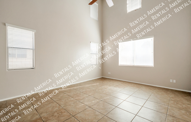 2641 E VERMONT CT