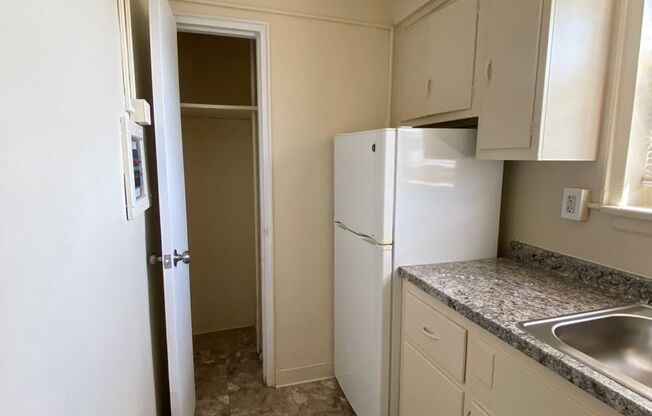 1 bed, 1 bath, 610 sqft, $995, Unit G204