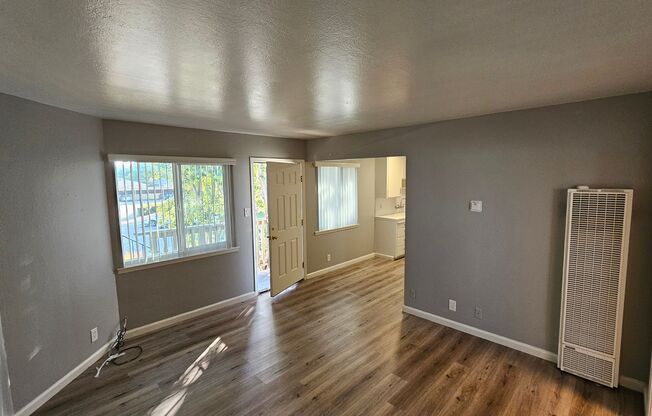 335 - 2033 Beatrice Ct