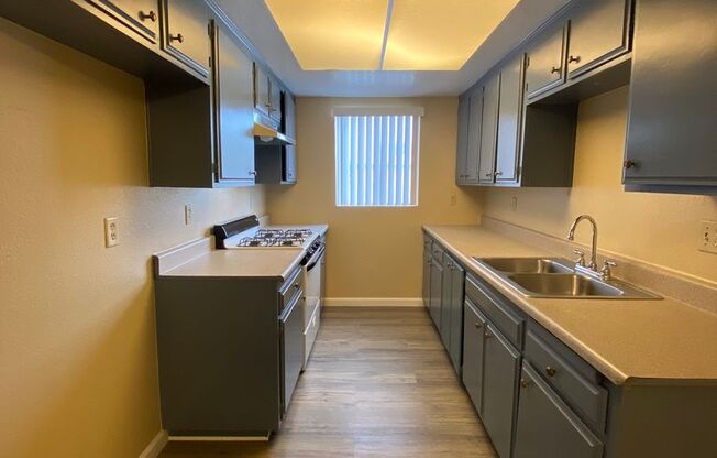 2 beds, 1 bath, 1,050 sqft, $1,895, Unit A