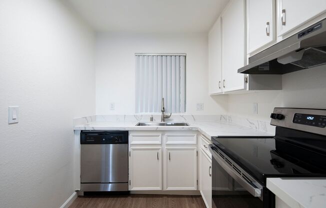 2 beds, 2 baths, 900 sqft, $2,995, Unit 03