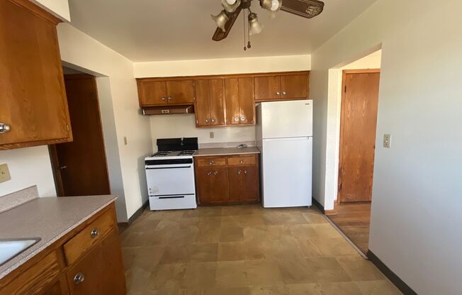 568 Lexington Parkway North