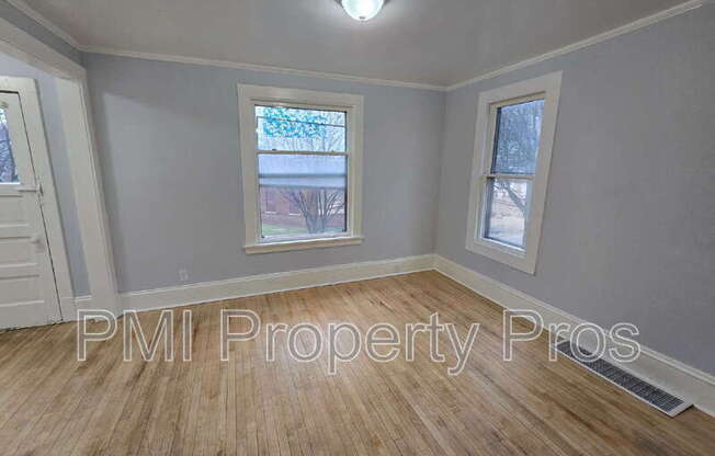 3111 W WALNUT ST