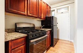 546 W Surf St