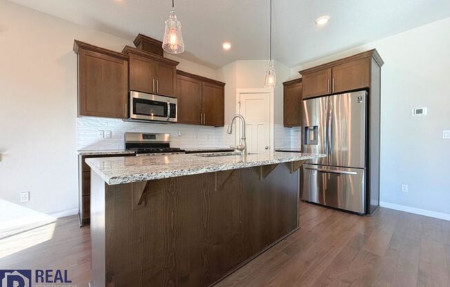 Spacious 3BR/2.5BA Forest Grove Home with Garage & Fenced Yard