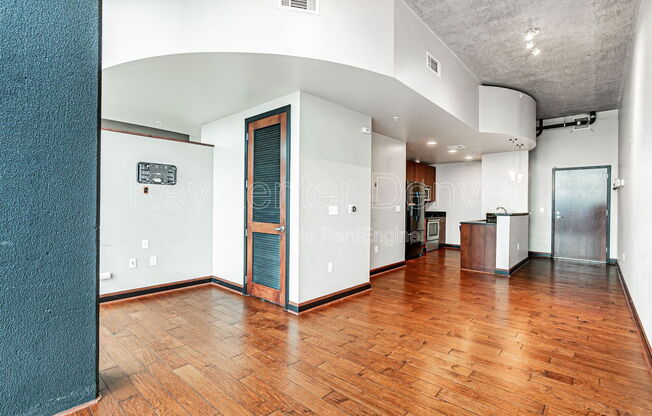 1 bed, 1 bath, 669 sqft, $2,300, Unit 2107