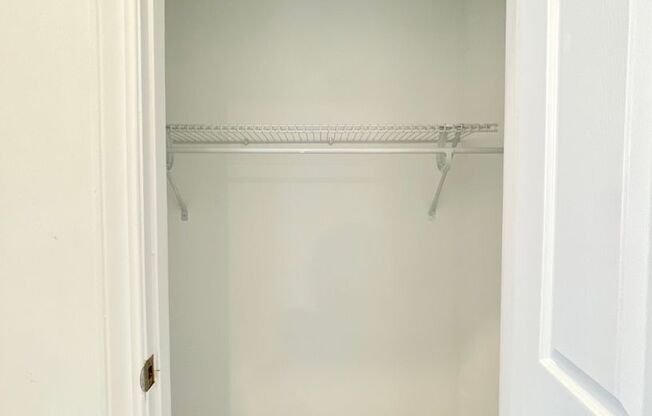 1 bed, 1 bath, 546 sqft, $1,195, Unit Unit 34