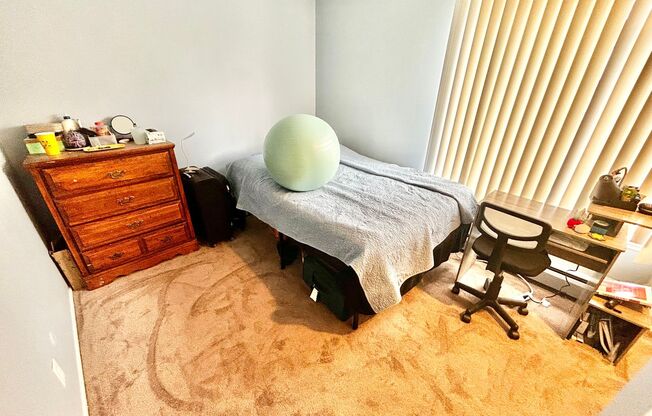 3 beds, 1 bath, 1,063 sqft, $3,675, Unit 08