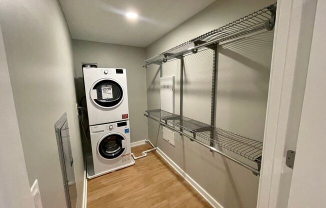 Studio, 1 bath, 504 sqft, $2,695, Unit 221