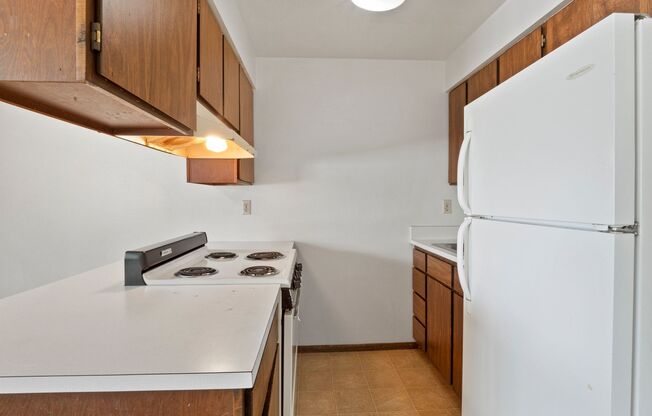 1 bed, 1 bath, $1,000, Unit 07