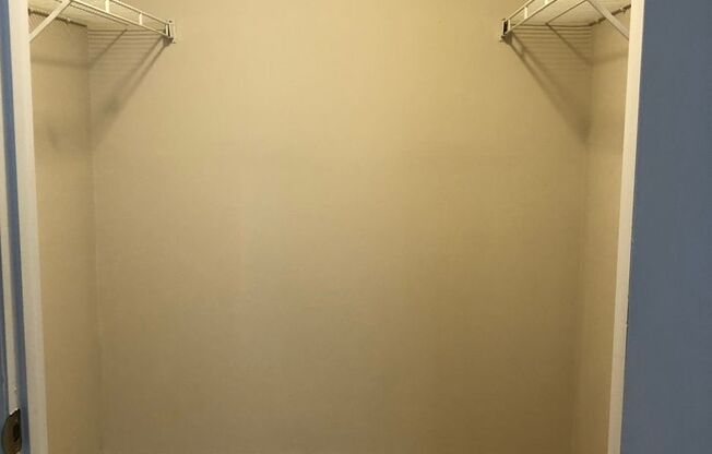 2 beds, 2 baths, 1,270 sqft, $1,600, Unit 2730-4 Pearl Remodel