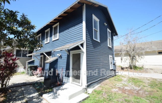 906 1/2 VISTABULA ST