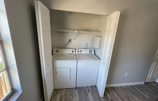 2 beds, 2 baths, 800 sqft, $1,550, Unit Unit 212