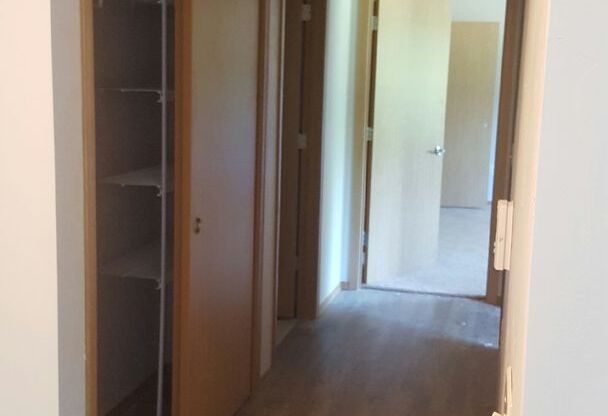 2 beds, 2 baths, 1,076 sqft, $1,475, Unit 4312-12