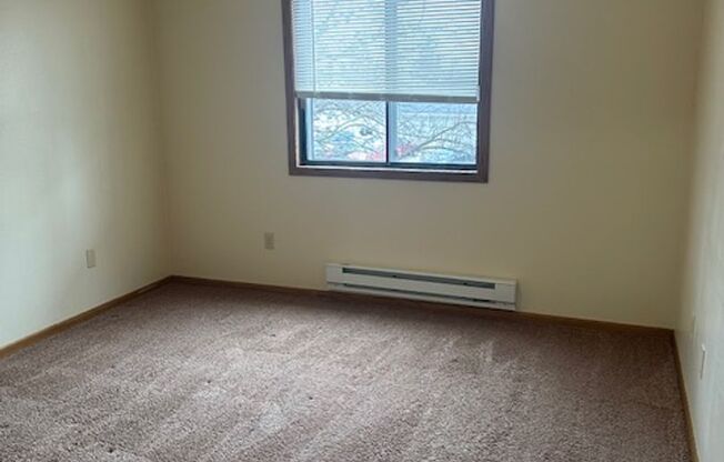 1 bed, 1 bath, 700 sqft, $1,220, Unit 401-213