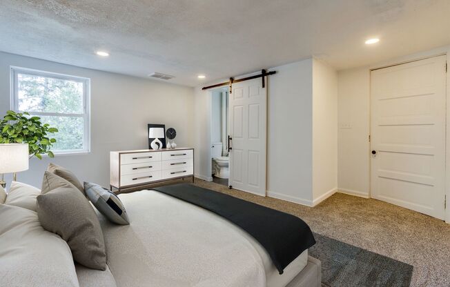 Renovated 3BR with City Views & Big Backyard in Allentown!