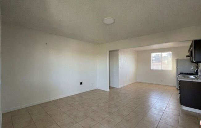 1240 N EVERGREEN AVE