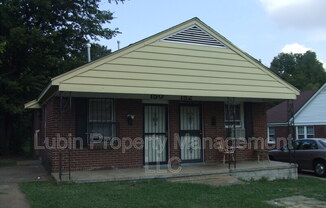 152 E GAGE AVE