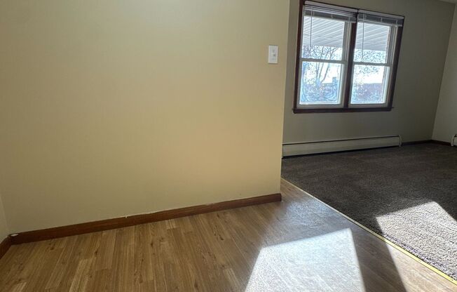 1 bed, 1 bath, $775, Unit 4