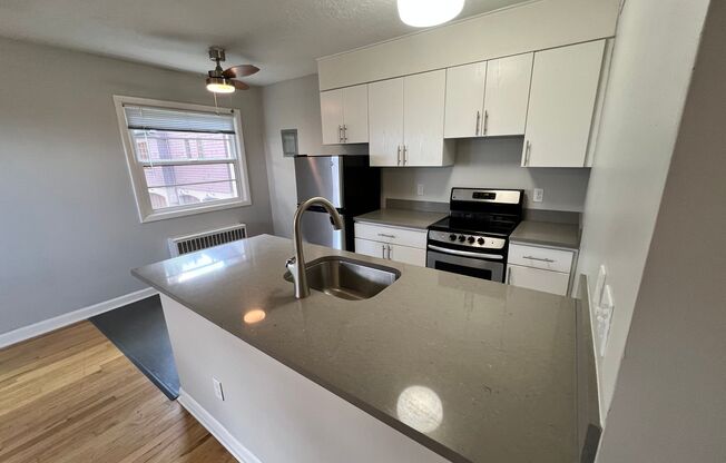 1 bed, 1 bath, 607 sqft, $1,425, Unit 410