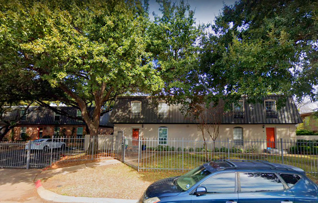MOVE IN SPECIAL: One Month Free Rent!