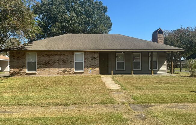 3 bedroom, 2 bathroom home located in Baton Rouge, LA.