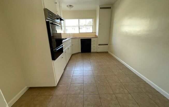 1 bed, 1 bath, 624 sqft, $1,995, Unit 205