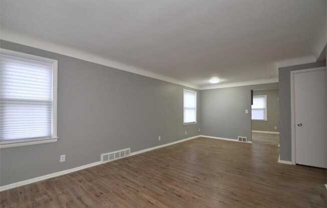 4666 E 86 ST