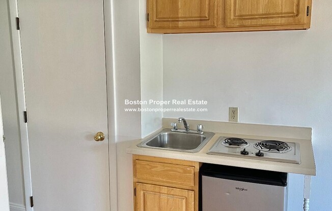 248 Newbury St Apt 9A