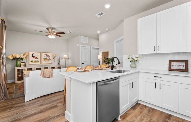 1 bed, 1 bath, 644 sqft, $1,425, Unit 4002