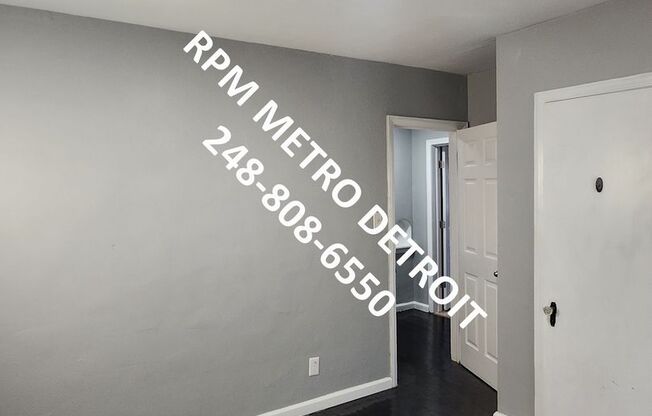 3 beds, 1 bath, $1,350, Unit (OM)