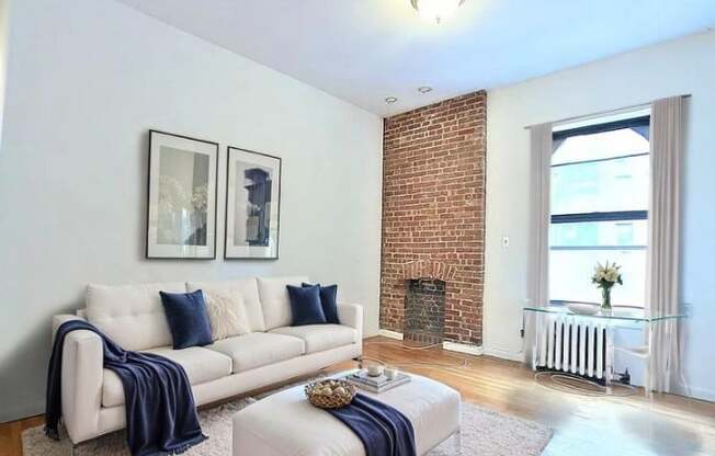 1402 LEXINGTON AVE