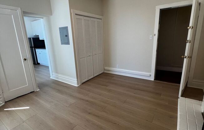 157-161 Henry Street (825r)