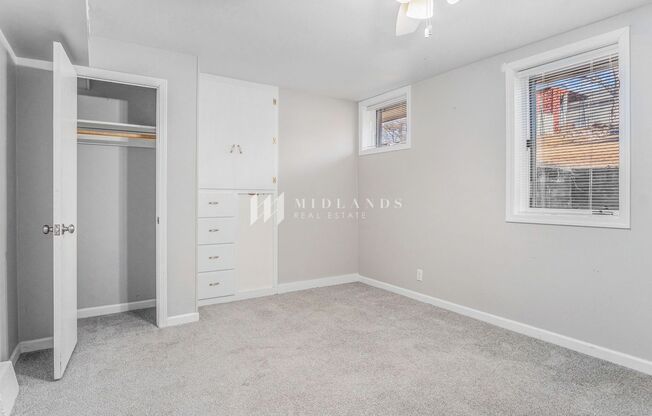 2 beds, 1 bath, $1,400