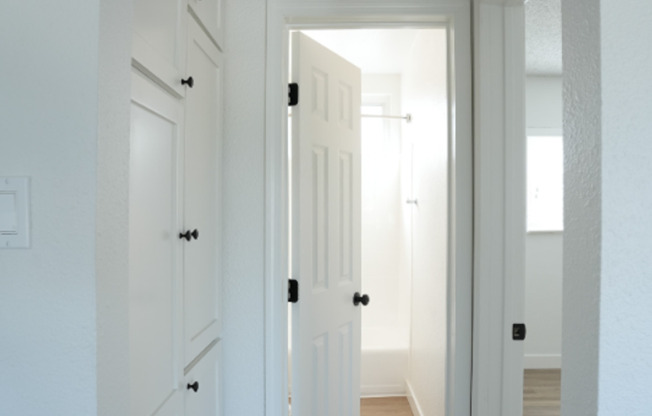 1 bed, 1 bath, 525 sqft, $1,995, Unit 649-14