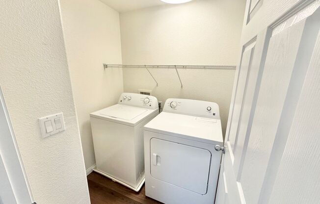 3 beds, 2 baths, $1,565, Unit Bldg K5