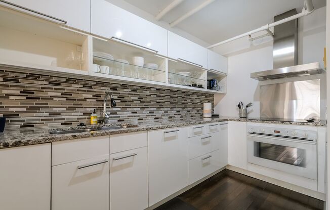 1 bed, 1 bath, $2,100, Unit Unit #1109