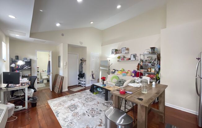 1118 Spruce
