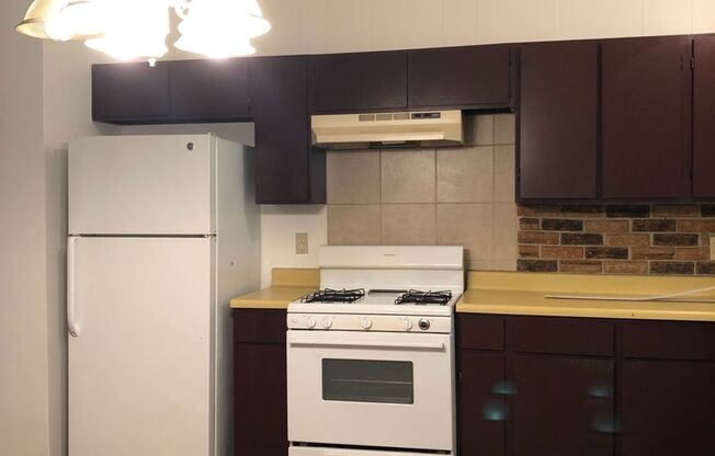 7603 Glen Vista