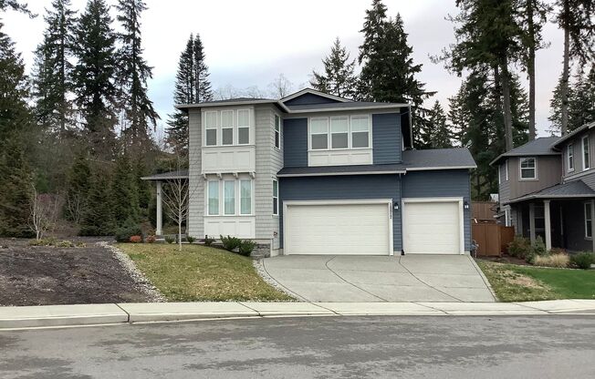 4 BEDROOM 3 BATH SPECTACULAR HOME IN POULSBO