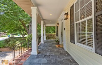 1109 LYNMOOR DR