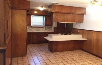 3 beds, 2 baths, $1,275