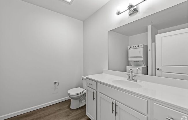 Studio, 1 bath, 700 sqft, $1,200, Unit Apt 312