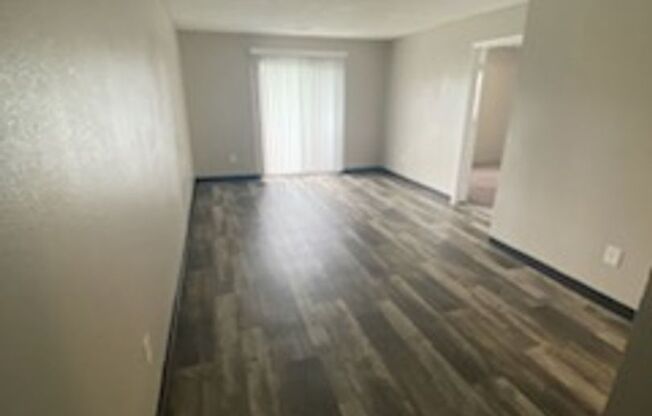 2 beds, 2 baths, 856 sqft, $920, Unit 2726-1210