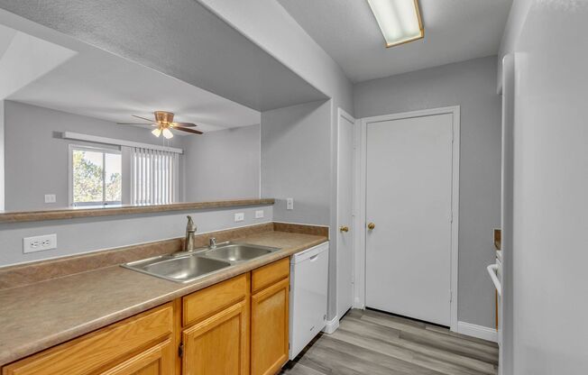 2 beds, 2 baths, $1,500, Unit # 2007
