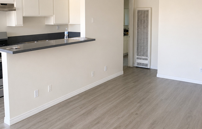 1 bed, 1 bath, 730 sqft, $1,565, Unit 14100 205