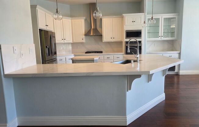 8309 Waterfield Drive -Lakefront House in Riverlakes