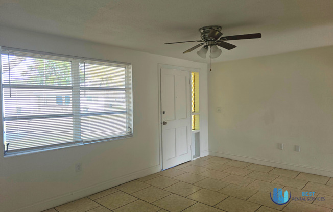2 Bedroom, 1 Bath House in Port Richey with HUGE FENCED YARD! Move-In Special! 50% off the first month's rent!