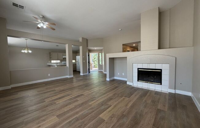 SINGLE STORY HOME IN HENDERSON!