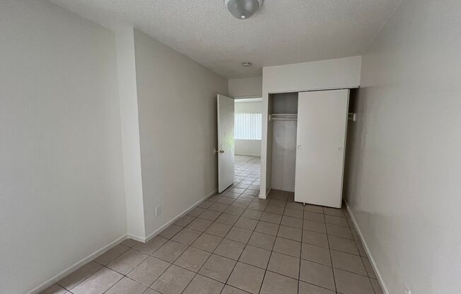 Lakewood 11823